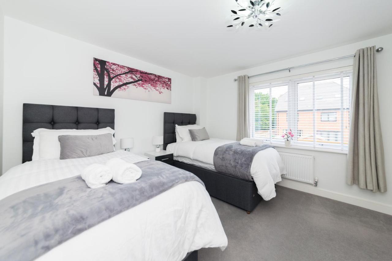Greenfield Modern 3Br Home - Southcote Lane , Reading Extérieur photo